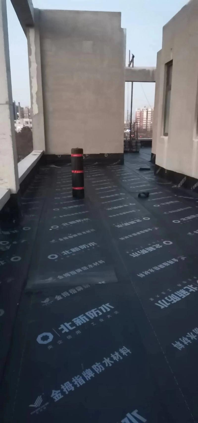 雨中坚守情更浓——平顶山雨季防水修缮实录